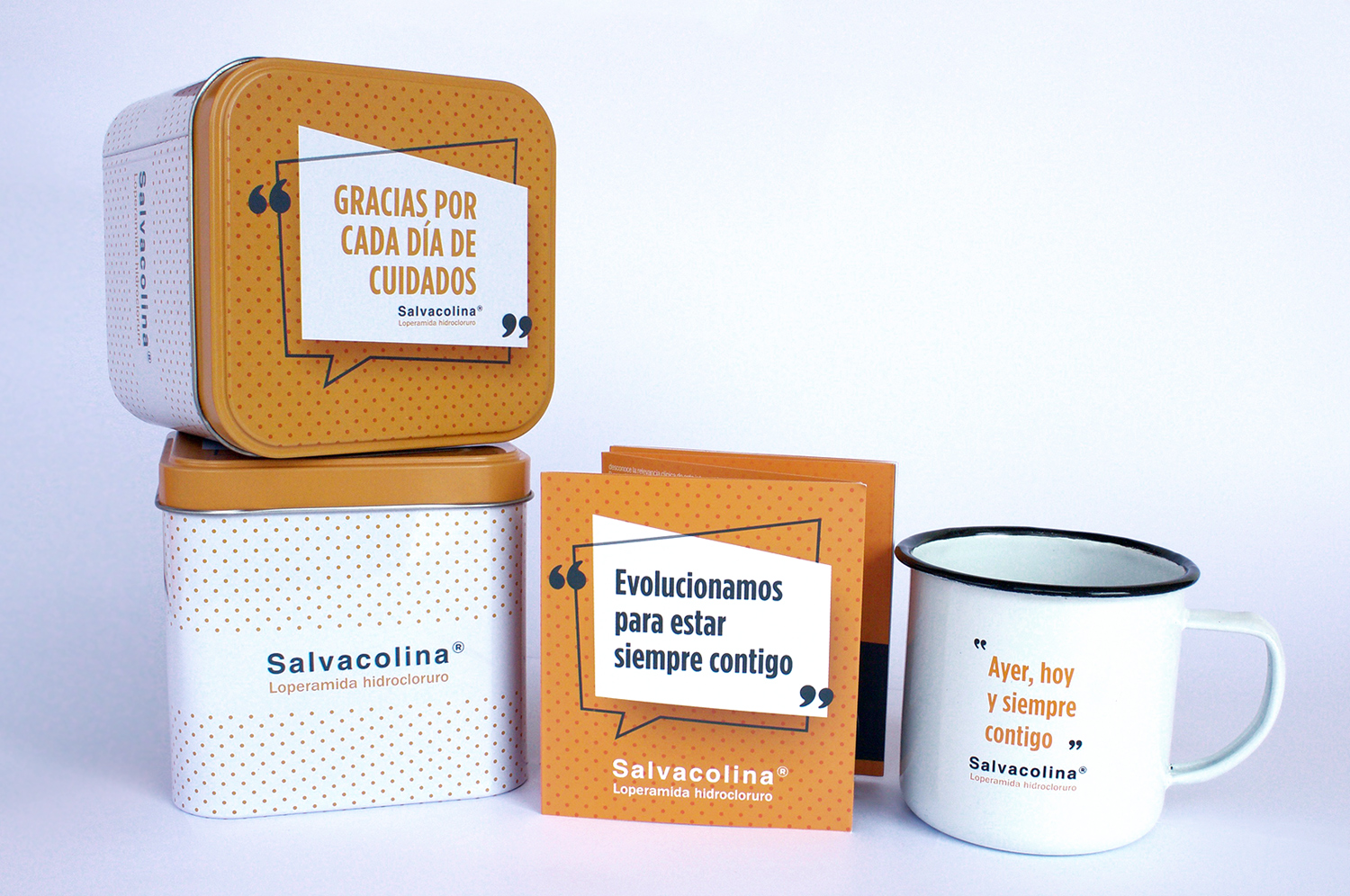 Salvacolina Siempre. Más de 60 años en la farmacia obsequiando a sus clientes farmacéuticos con una lata y una taza de toque vintage. Este marketing directo colaboraba en el posicionamiento de la marca como producto clásico, de confianza y en constante evolución.